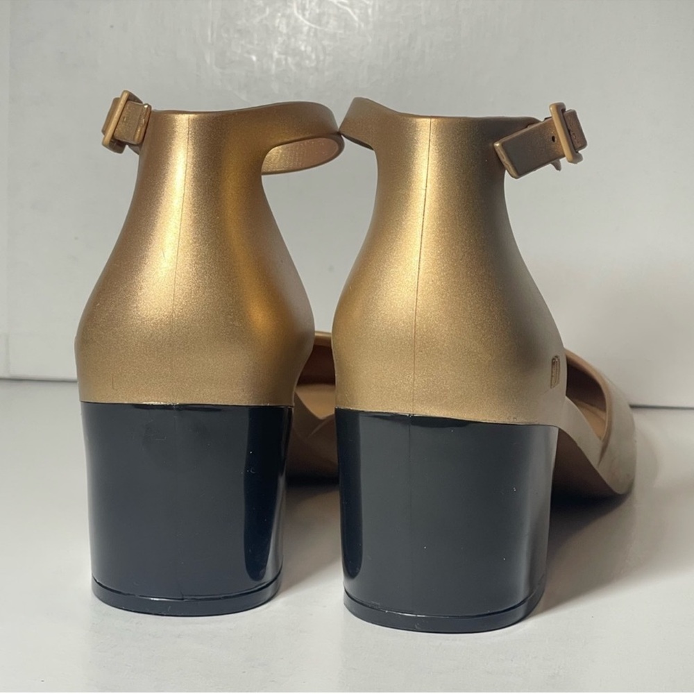 Melissa Elegant Gold and Black Heels - Picture 7 of 16